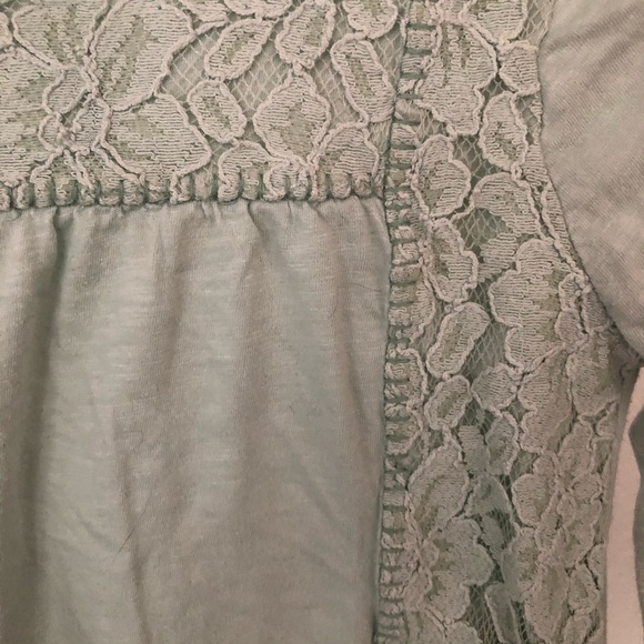 Girls lace top - Picture 2 of 4